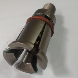 PULLSTUD TUTUCU